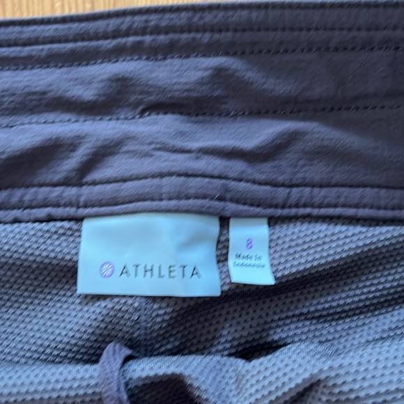 Excellent Condition Athleta Skort, size 8, Eggplant color - Picture 2 of 6